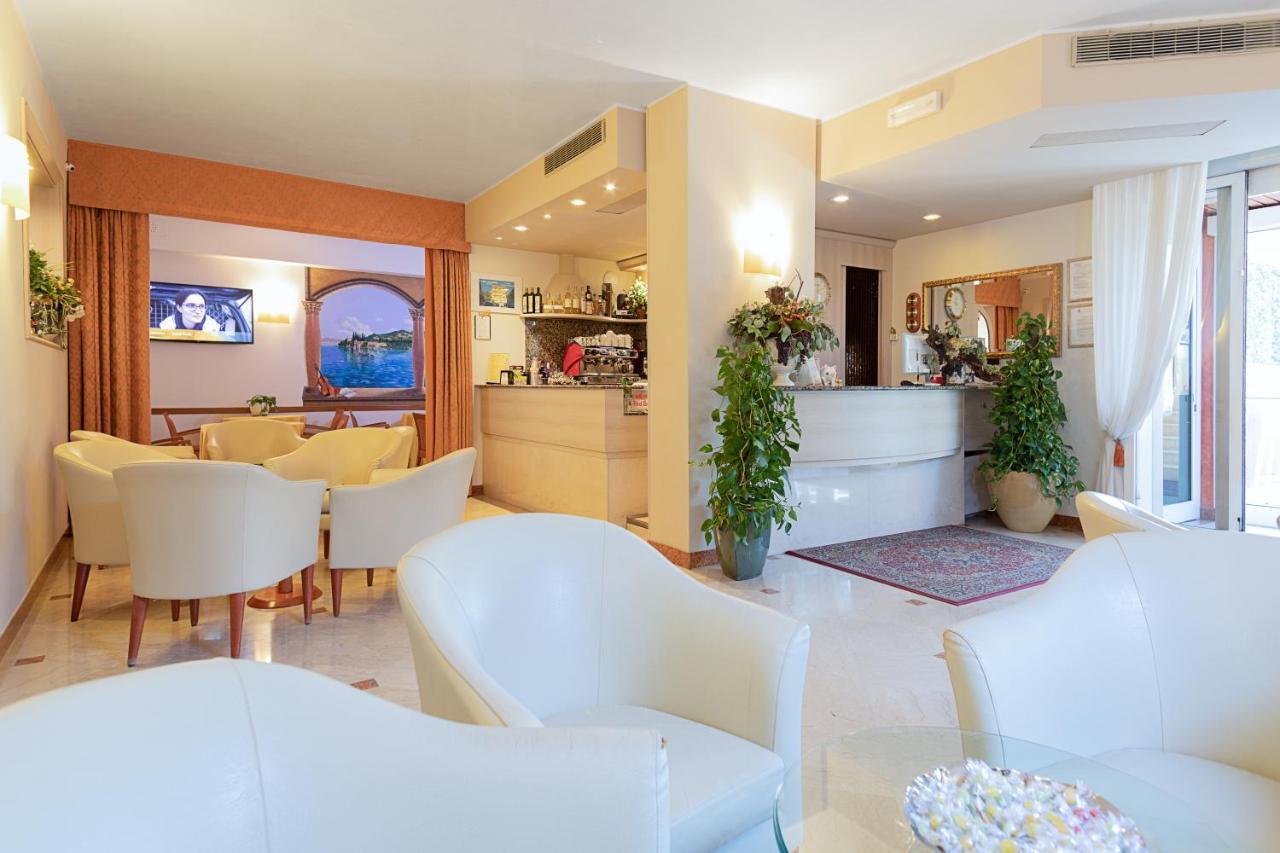 Hotel Gardenia & Villa Charme Adults Friendly 4Star Service Bardolino Kültér fotó