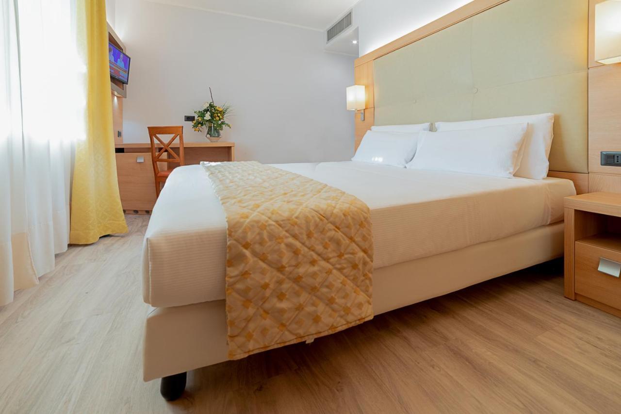 Hotel Gardenia & Villa Charme Adults Friendly 4Star Service Bardolino Kültér fotó